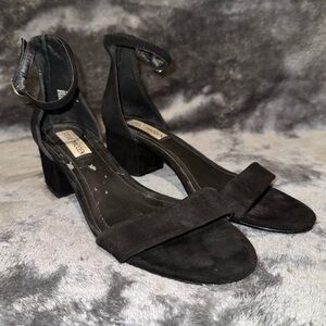 Steve Madden Black Leather “Irenee”Heels | Size 8 | 2 Inch Block Heel🖤
